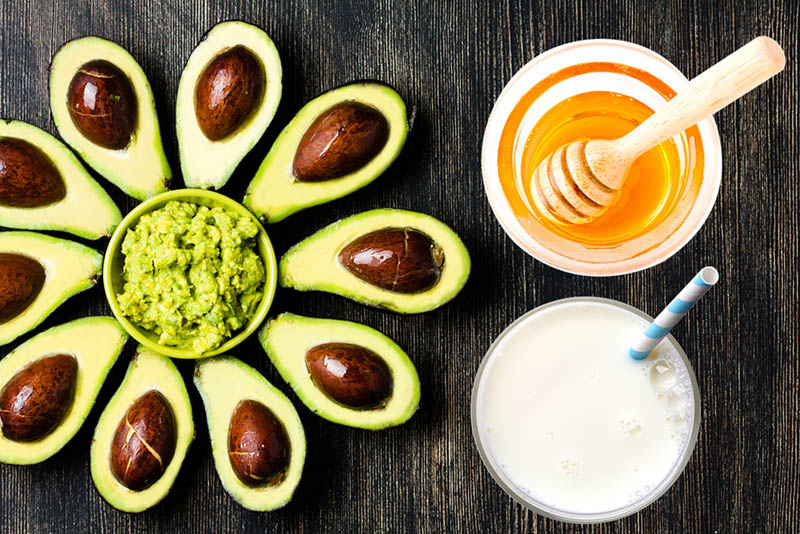 mặt nạ chăm sóc da mùa hè từ bơ