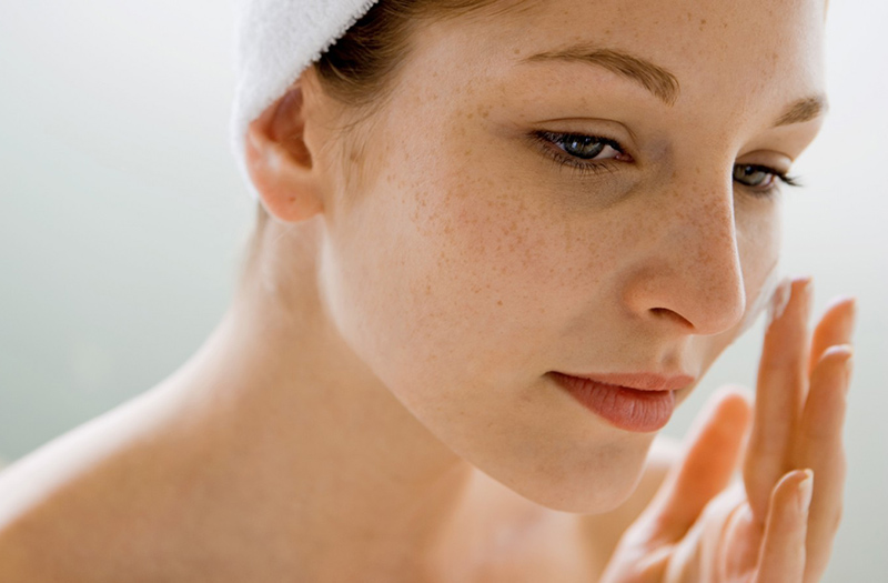 những nguyên nhân gây khô da